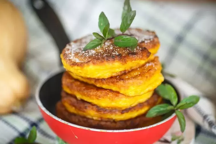 Kürbis-Pancakes fir eng kohlenhydratfräi Diät